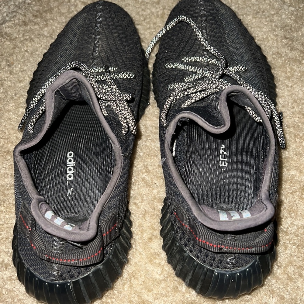 Yeezy , authentic 🔥 - Picture 2 of 3